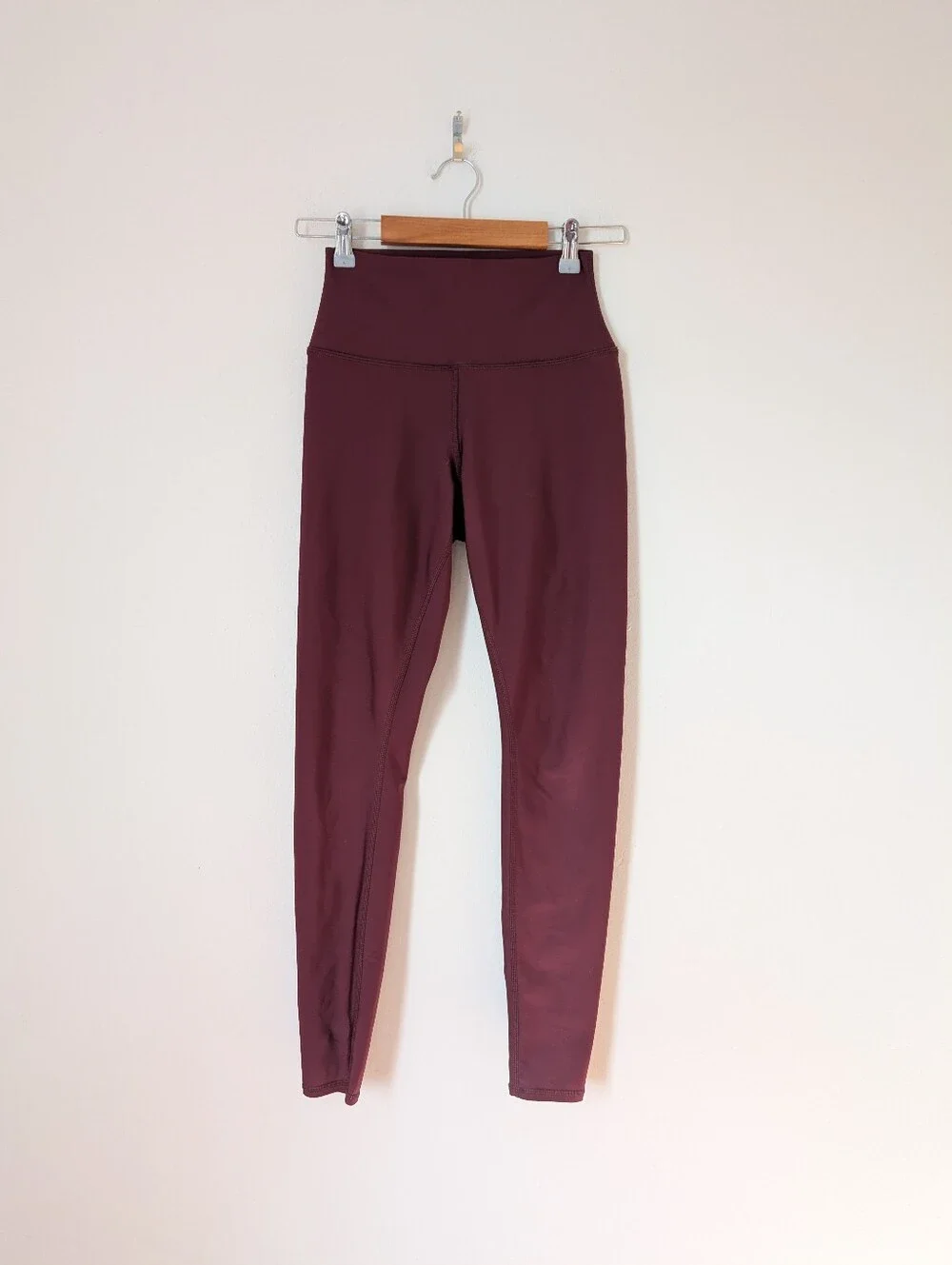 Alo Yoga Wine Red High Waist Airlift Minimal Athleisure Workout Gym Leggings